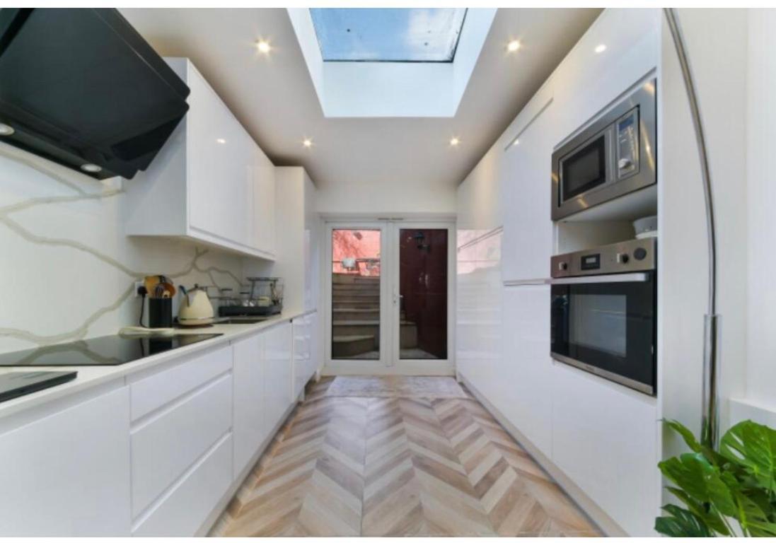 4 Bedrooms Villa, Hugh Street Central London Exterior photo