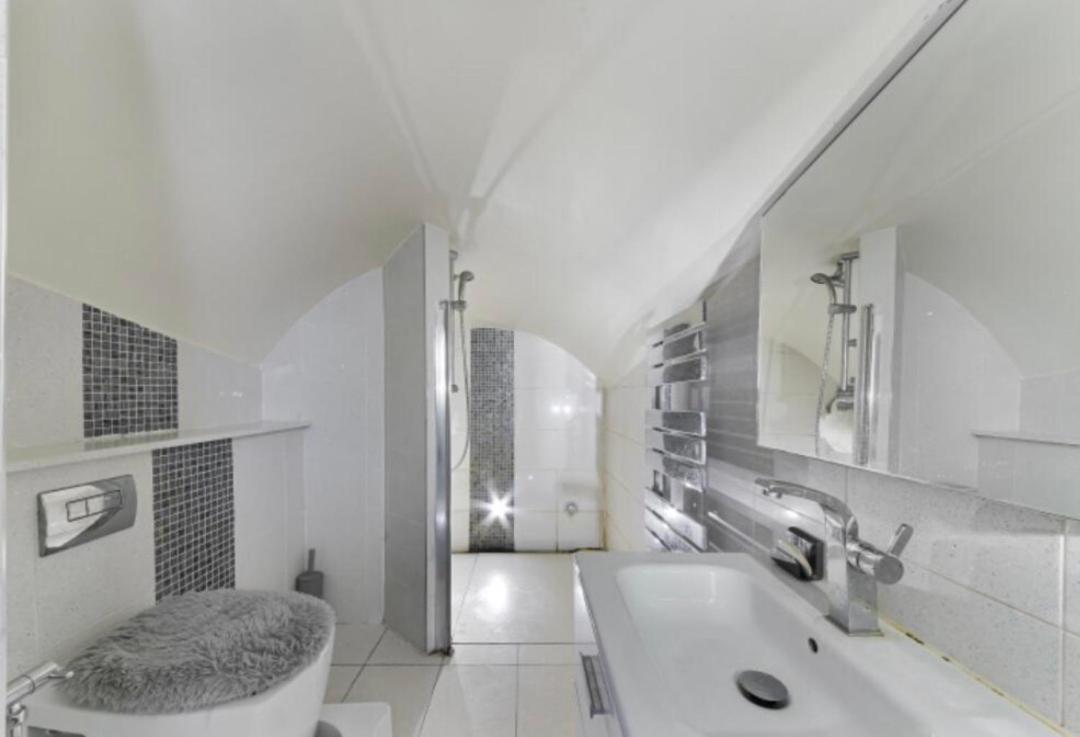 4 Bedrooms Villa, Hugh Street Central London Exterior photo